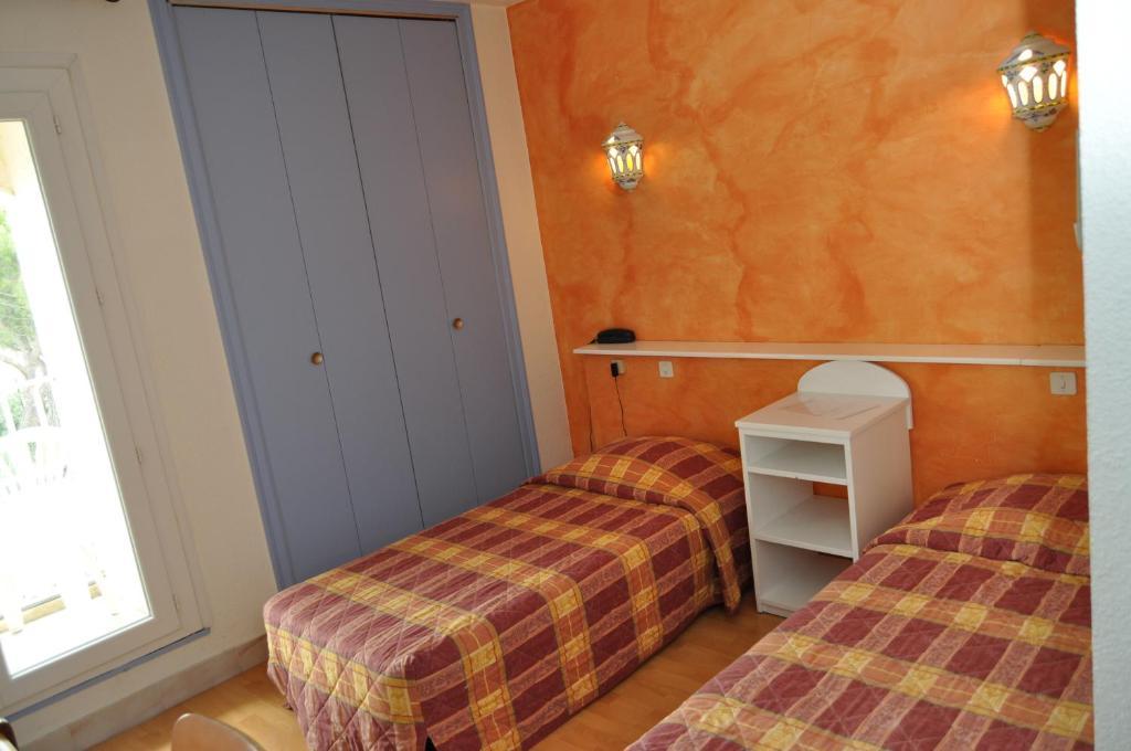 Hotel Les Mimosas Lunel  Pokoj fotografie