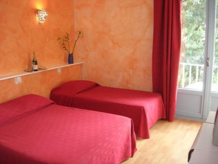 Hotel Les Mimosas Lunel  Pokoj fotografie
